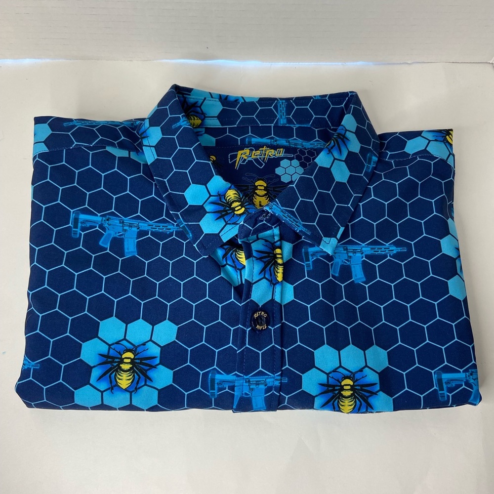 Retro Rifle Sting Ops Men’s Short Sleeve Button Down - Size Large - Like New